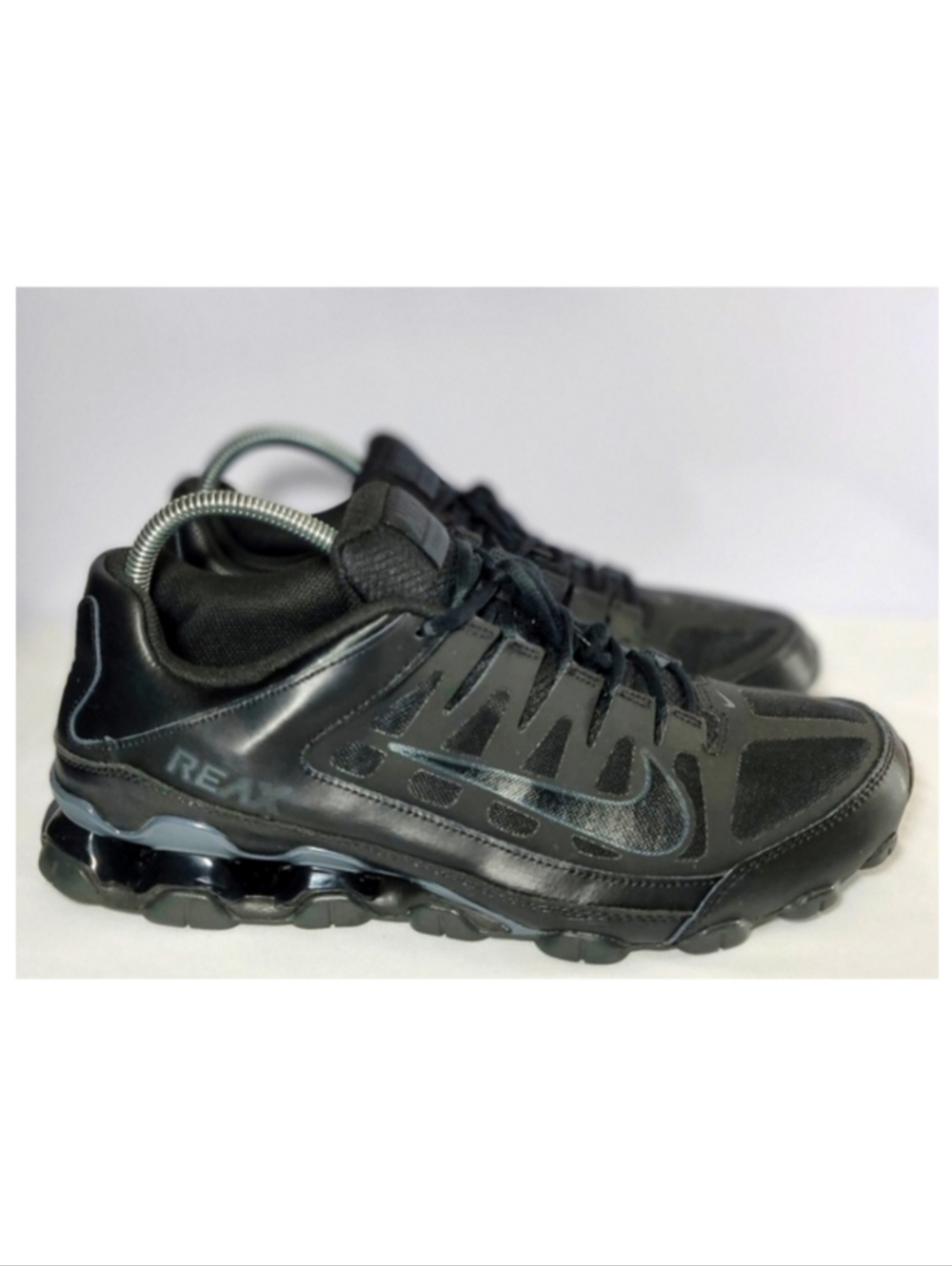 Nike Men's Size 11.5 Reax 8 TR Cross Training Sneakers.